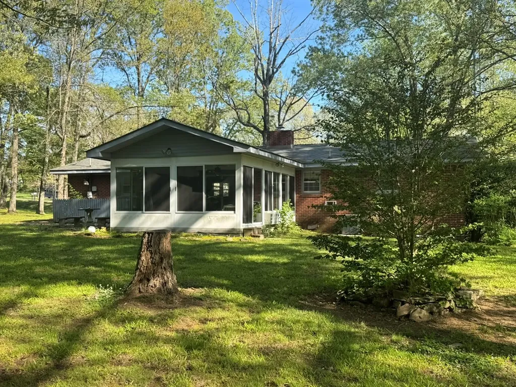 664 664 Sparta Drive Crossville TN 38555