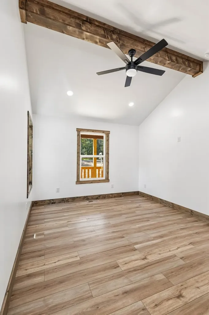 2377 Porch Rock Road Pikeville TN 37367