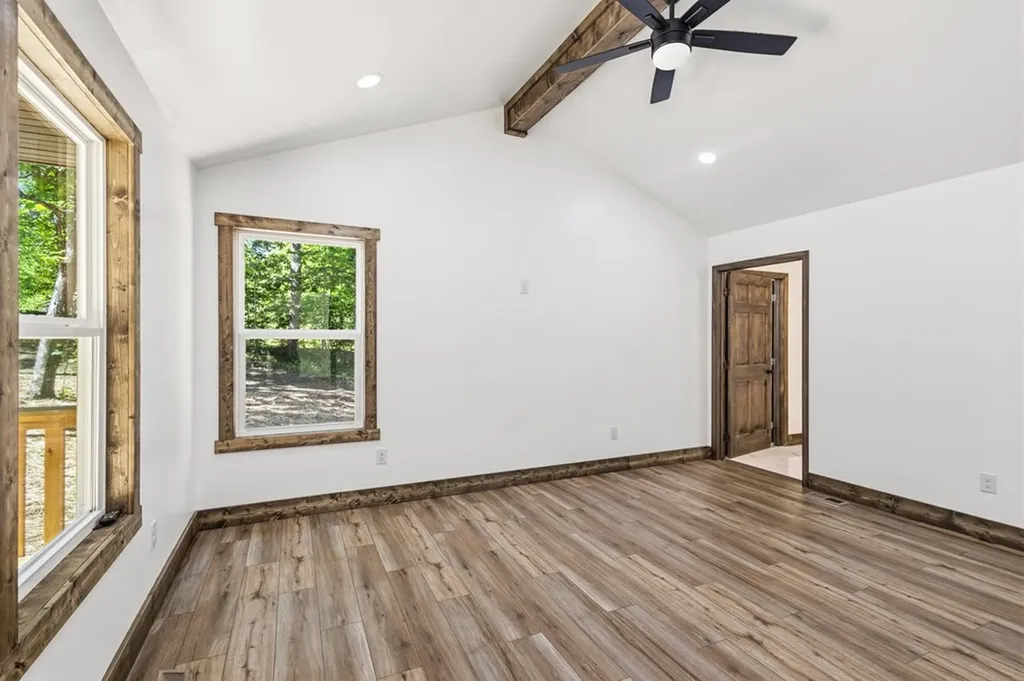 2377 Porch Rock Road Pikeville TN 37367