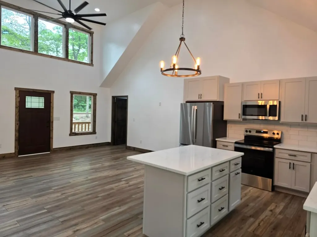 2377 Porch Rock Road Pikeville TN 37367