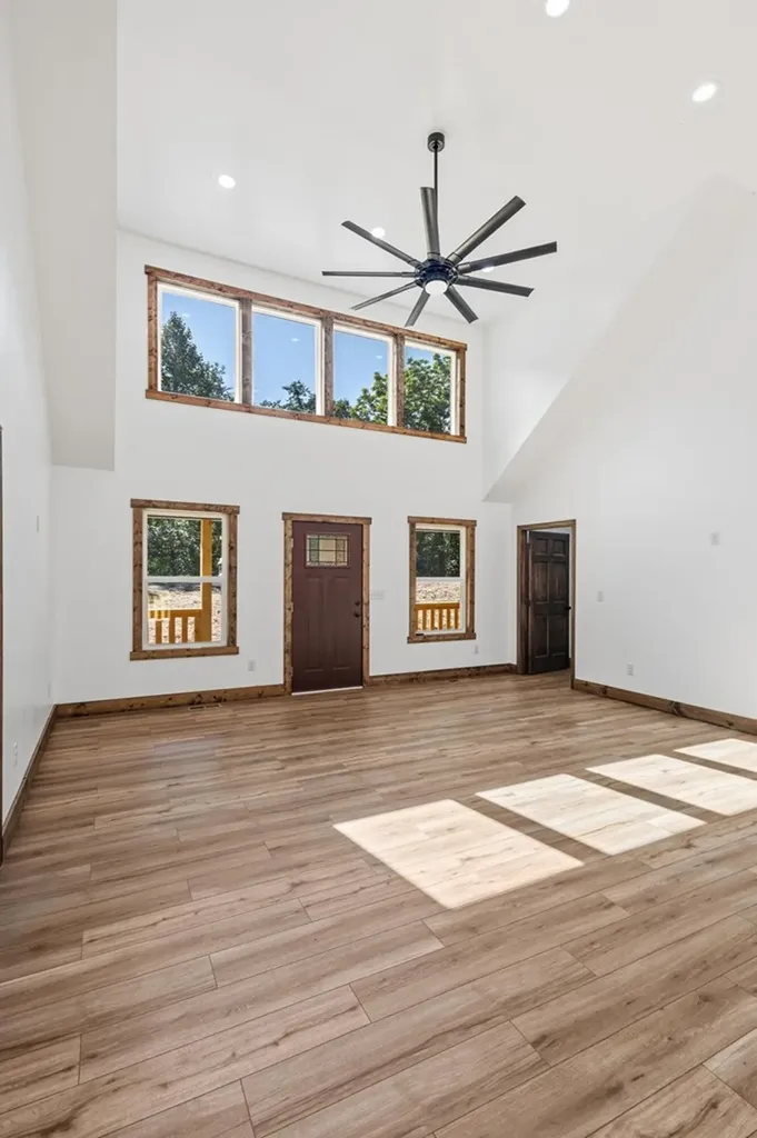 2377 Porch Rock Road Pikeville TN 37367