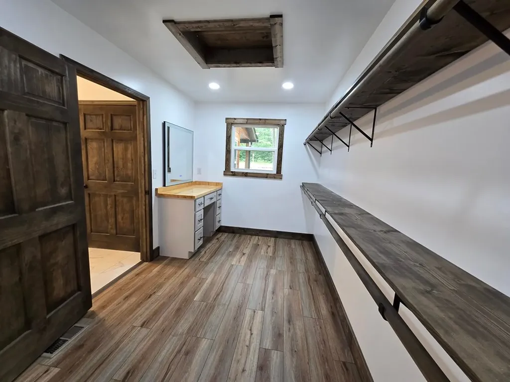2377 Porch Rock Road Pikeville TN 37367