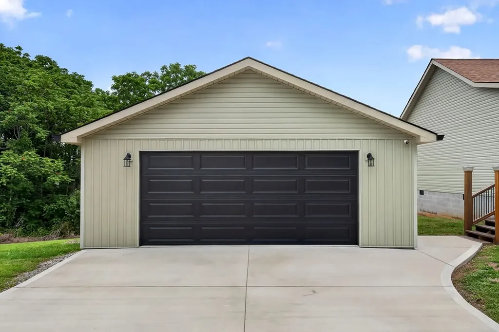 240 Dillon Lane Baxter TN 38544