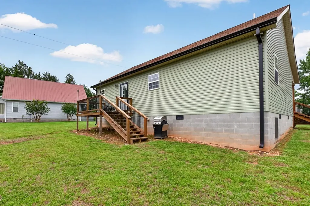 240 Dillon Lane Baxter TN 38544