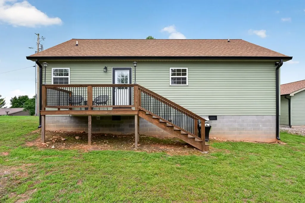 240 Dillon Lane Baxter TN 38544