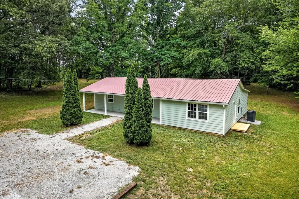 4533 Great Falls Road Rock Island TN 38581