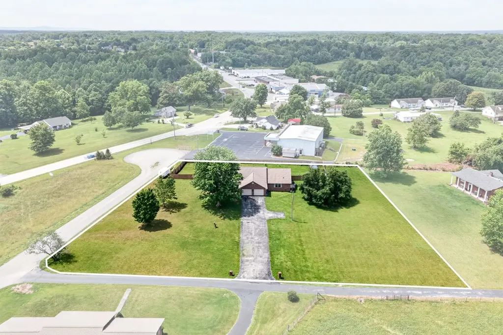 1630 Lee Seminary Court Cookeville TN 38506
