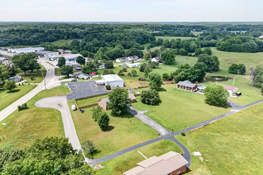 1630 Lee Seminary Court Cookeville TN 38506