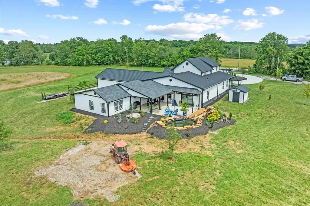 3358 Plateau Road Crossville TN 38571