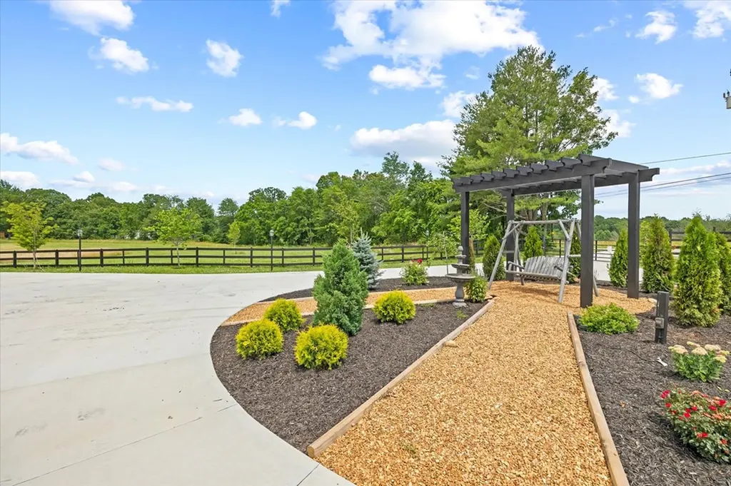 3358 Plateau Road Crossville TN 38571