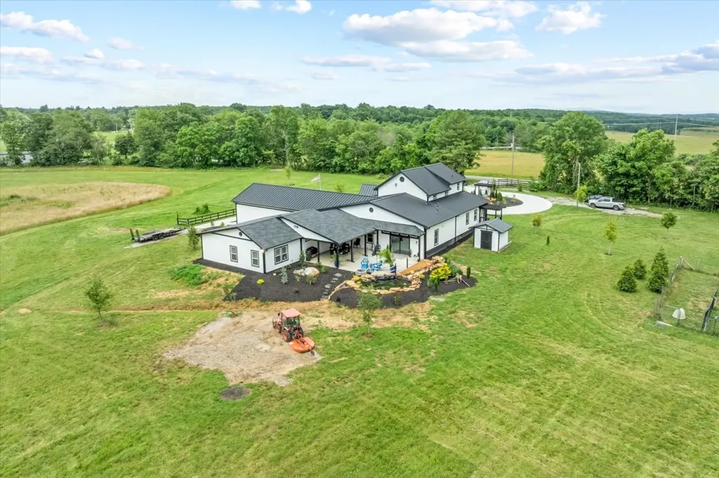 3358 Plateau Road Crossville TN 38571