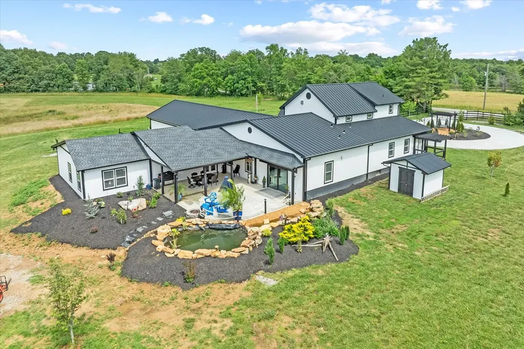 3358 Plateau Road Crossville TN 38571