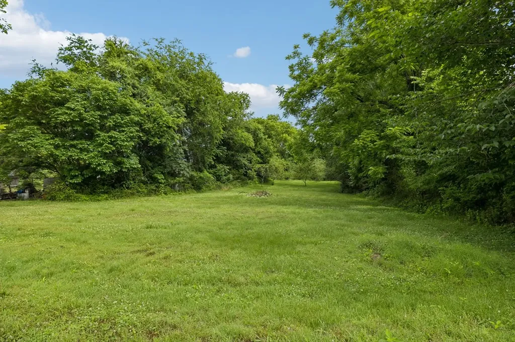 15 Sloan Branch Road Pleasant Shade TN 37145