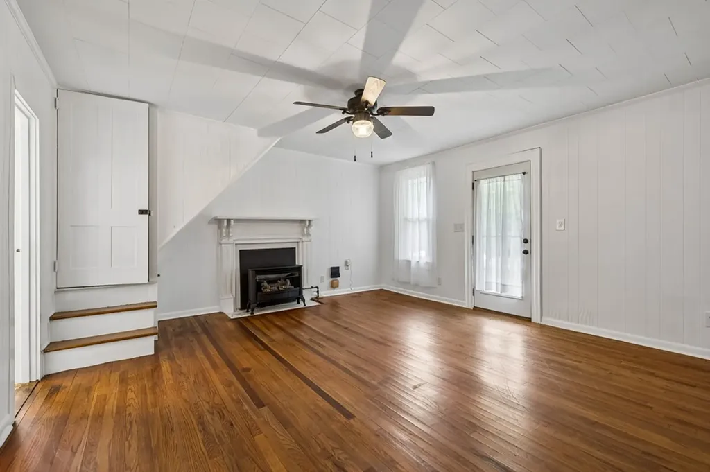 15 Sloan Branch Road Pleasant Shade TN 37145