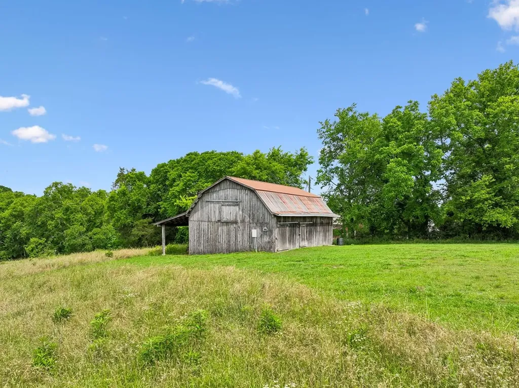 20 Riverbend Lane Carthage TN 37030-2035