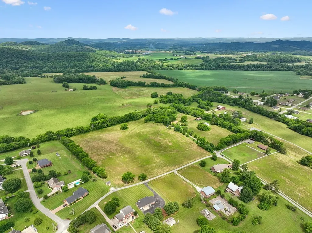 20 Riverbend Lane Carthage TN 37030