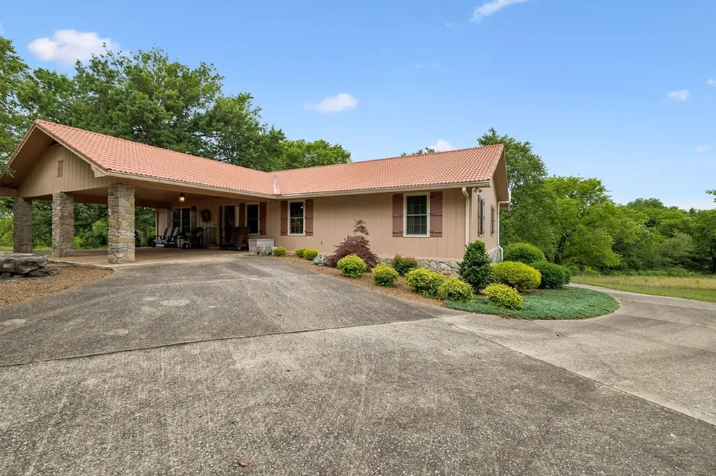 20 Riverbend Lane Carthage TN 37030