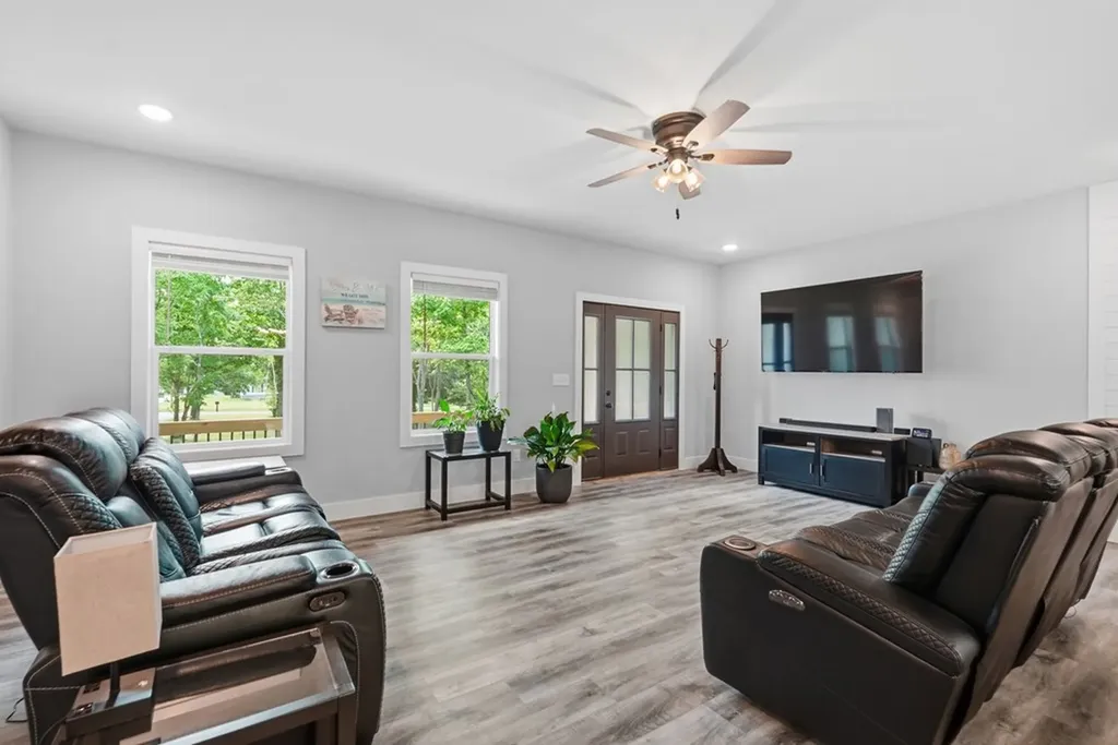 698 Dearman Street Smithville TN 37166