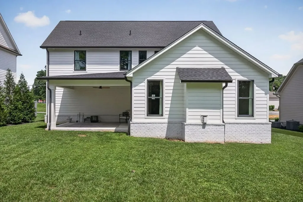 920 Wall Avenue Cookeville TN 38501