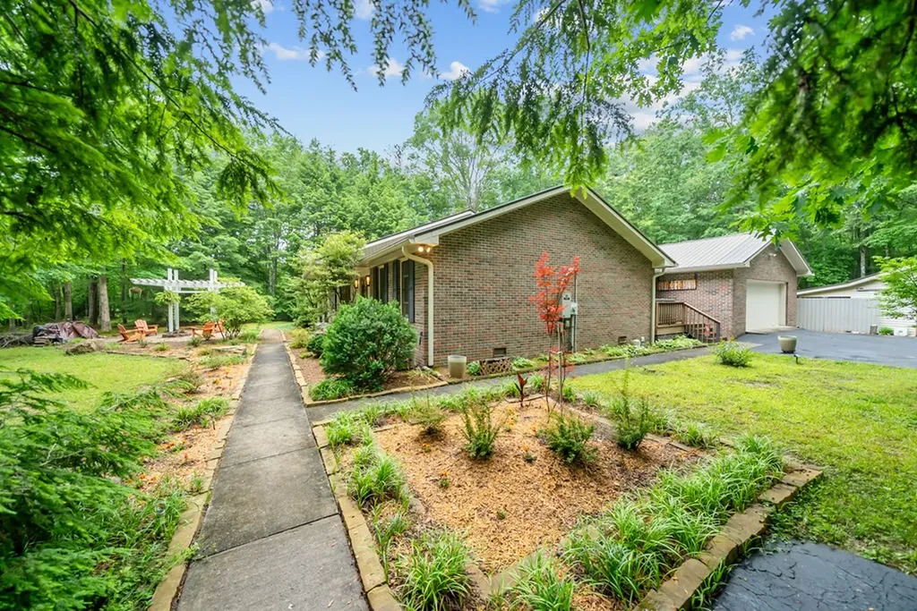 1320 Laurel Way Monterey TN 38574