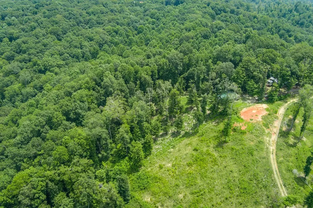 LOT2TR2 Taylor Road Byrdstown TN 38549