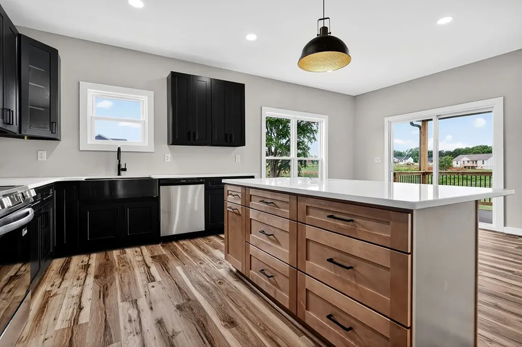 297 Harleys Ridge Road Sparta TN 38583