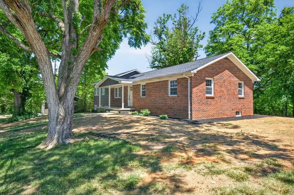 2155 Fairview Road Byrdstown TN 38549