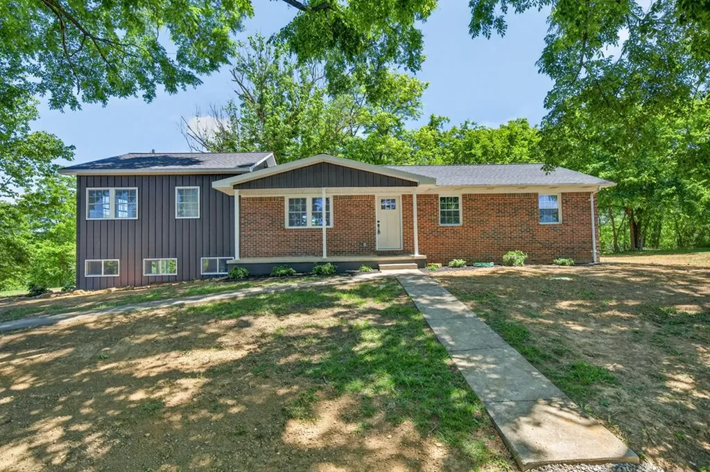 2155 Fairview Road Byrdstown TN 38549