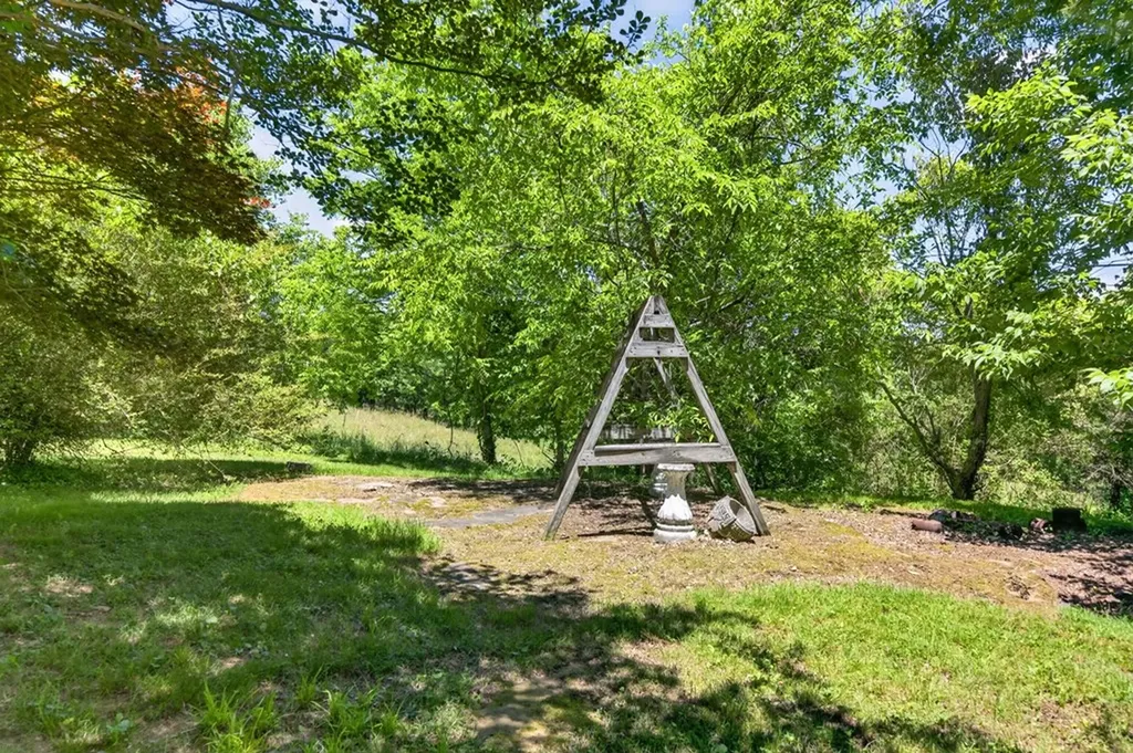 2155 Fairview Road Byrdstown TN 38549