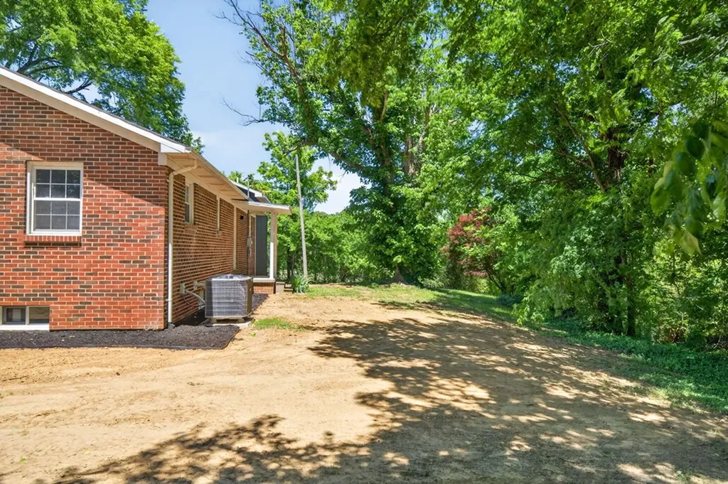 2155 Fairview Road Byrdstown TN 38549