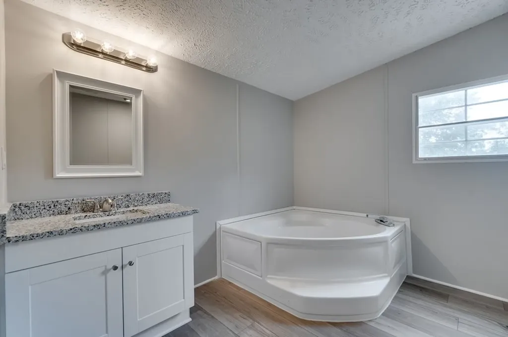 208 Rhoads Lane Hillsboro TN 37342