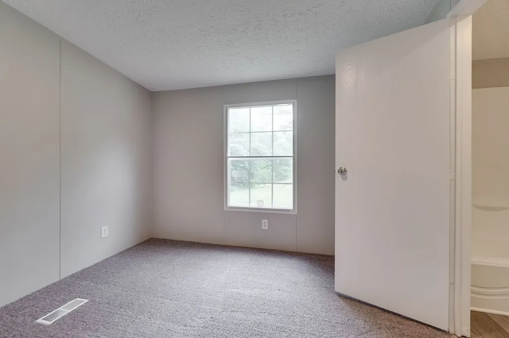208 Rhoads Lane Hillsboro TN 37342