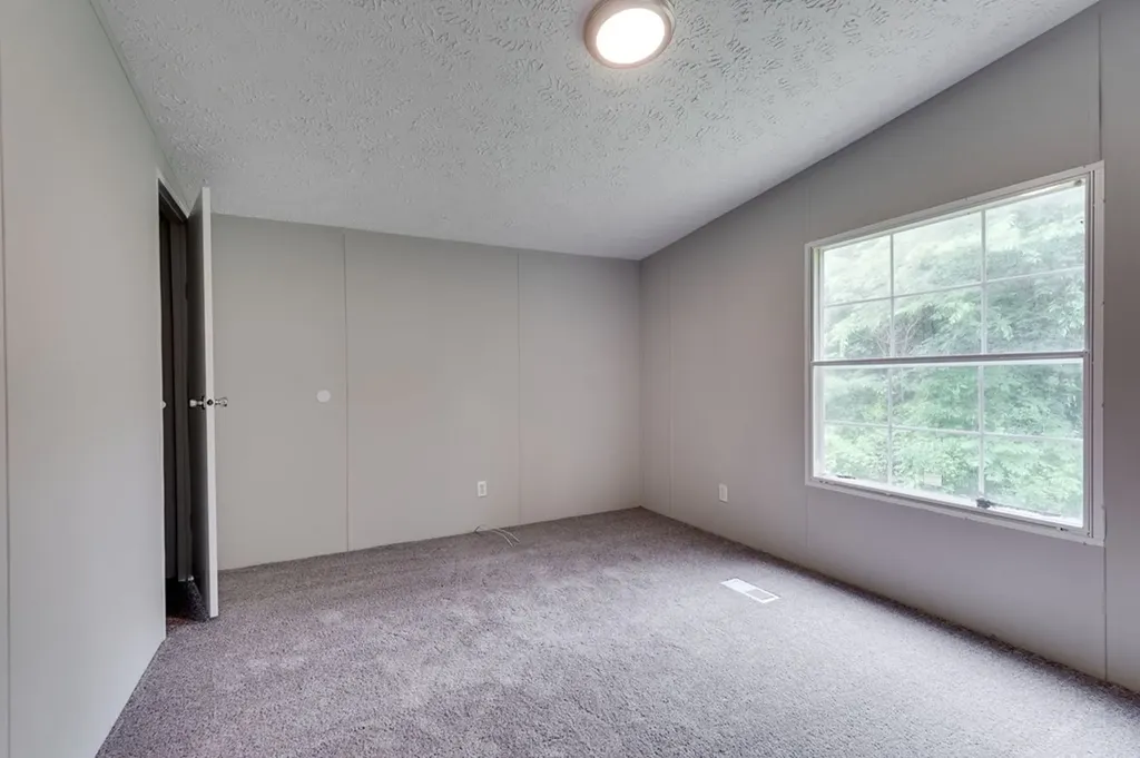208 Rhoads Lane Hillsboro TN 37342