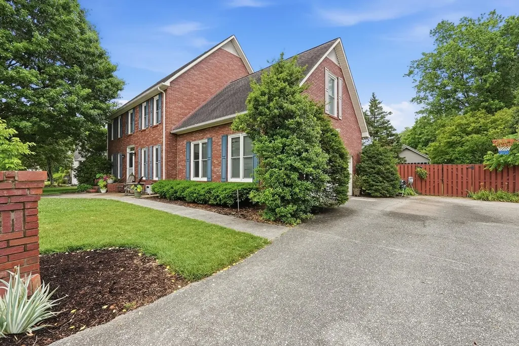 1363 Ivy Lane Cookeville TN 38501