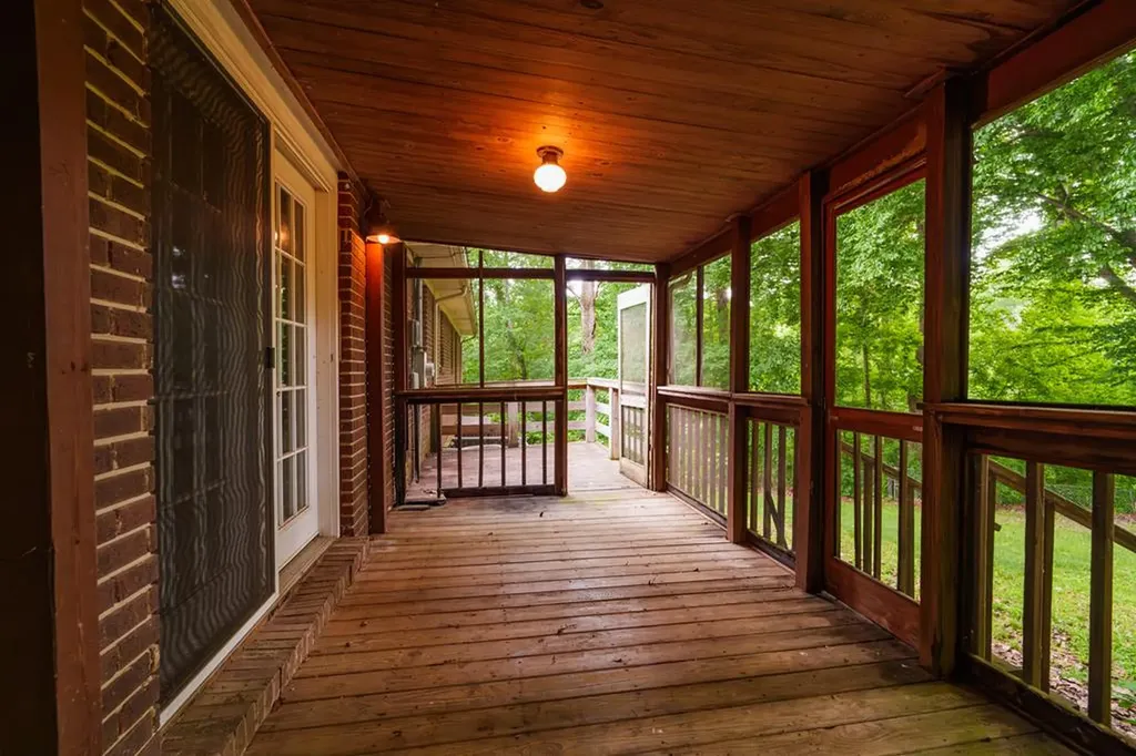 2245 Sharon Avenue Cookeville TN 38501-1064