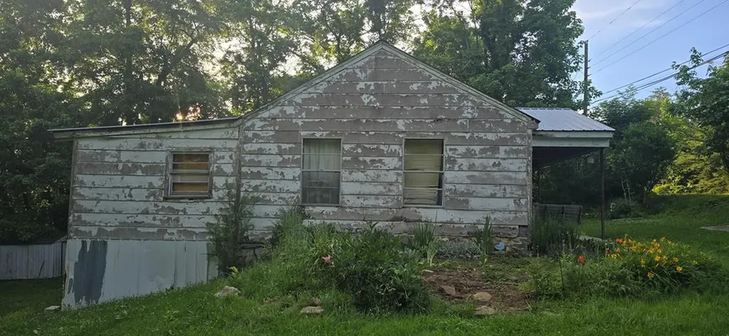 539 East Peter Avenue Monterey TN 38574