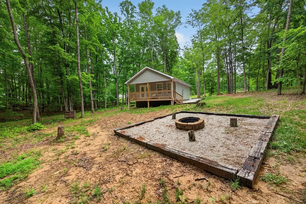 1221 Camp Belle Air Road Sparta TN 38583