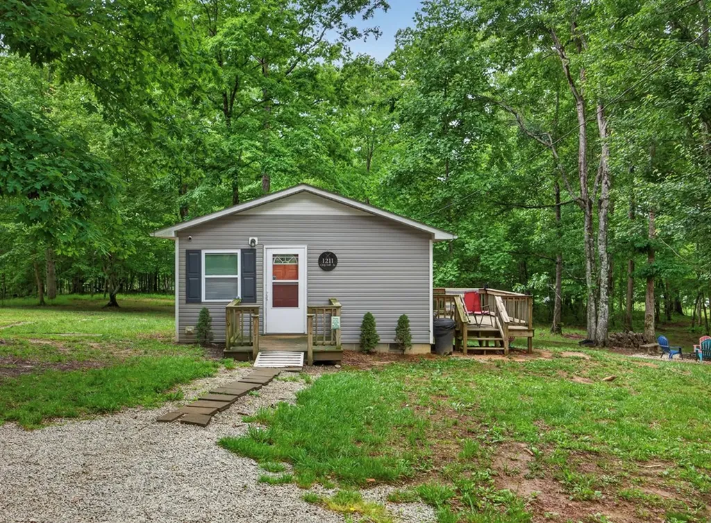 1221 Camp Belle Air Road Sparta TN 38583