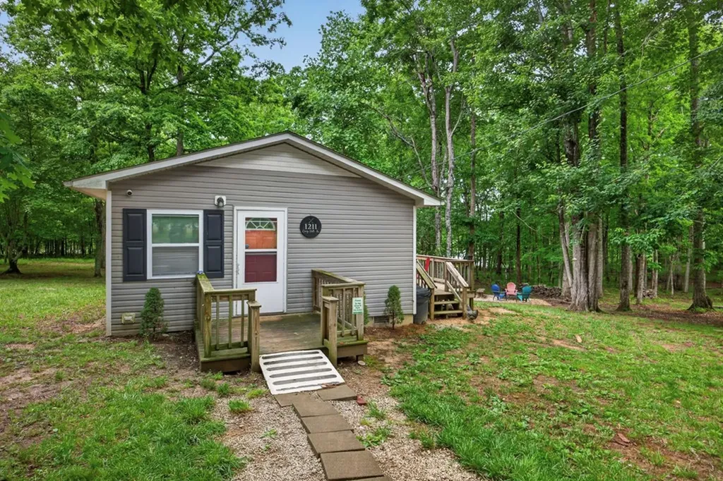 1221 Camp Belle Air Road Sparta TN 38583