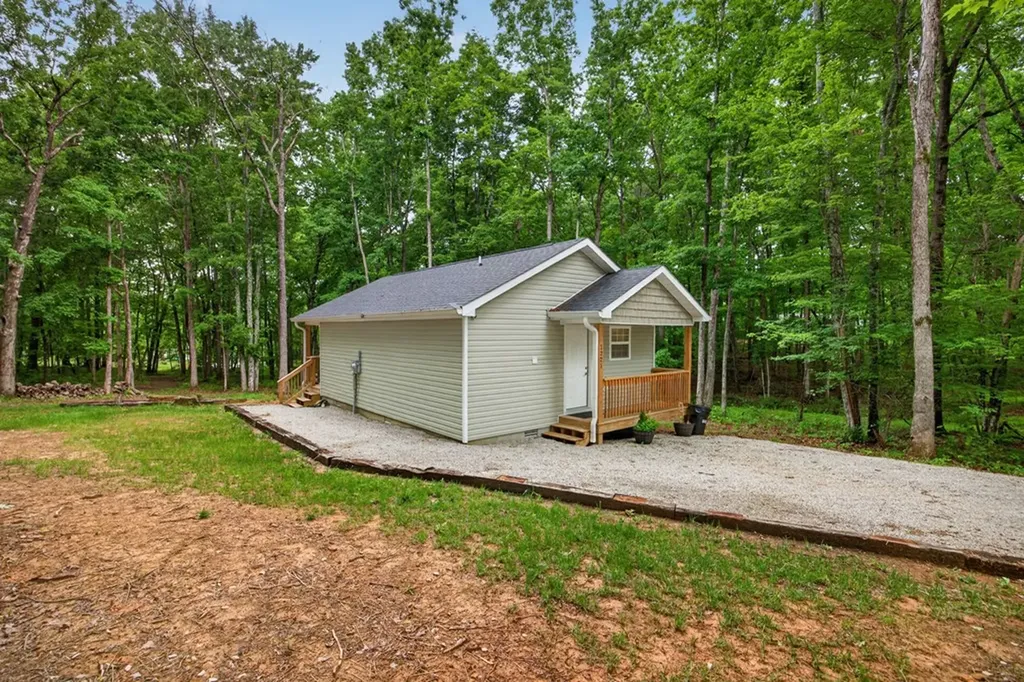 1221 Camp Belle Air Road Sparta TN 38583