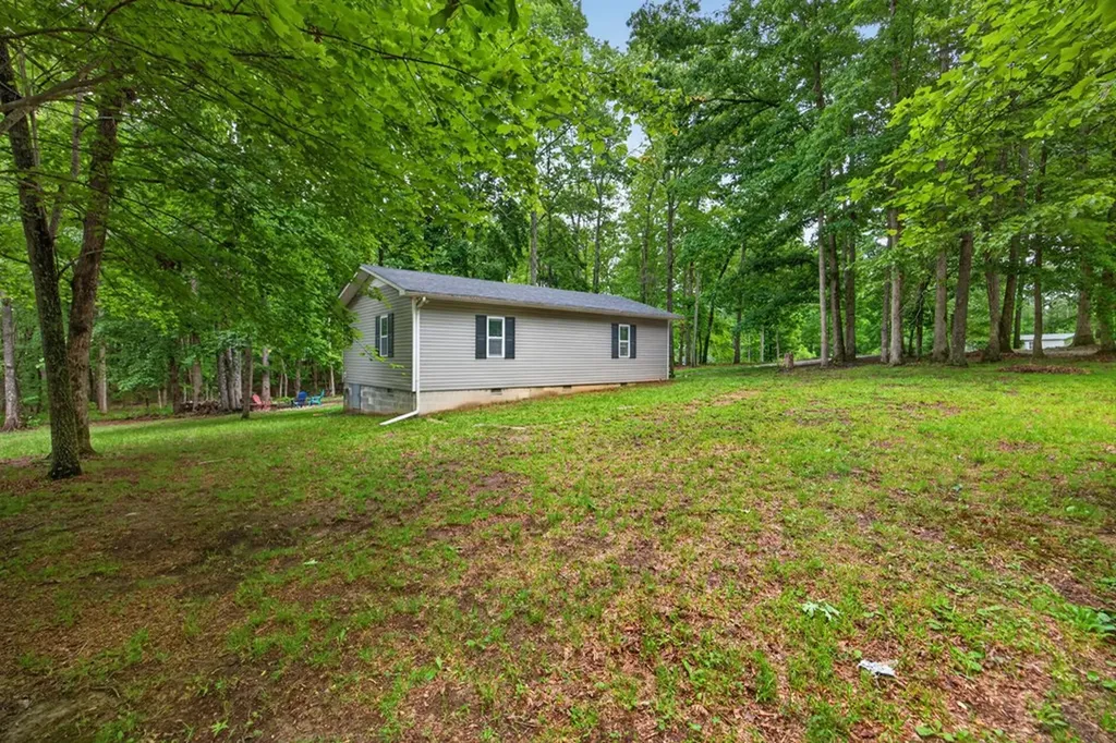1221 Camp Belle Air Road Sparta TN 38583