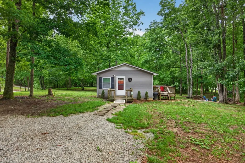 1221 Camp Belle Air Road Sparta TN 38583