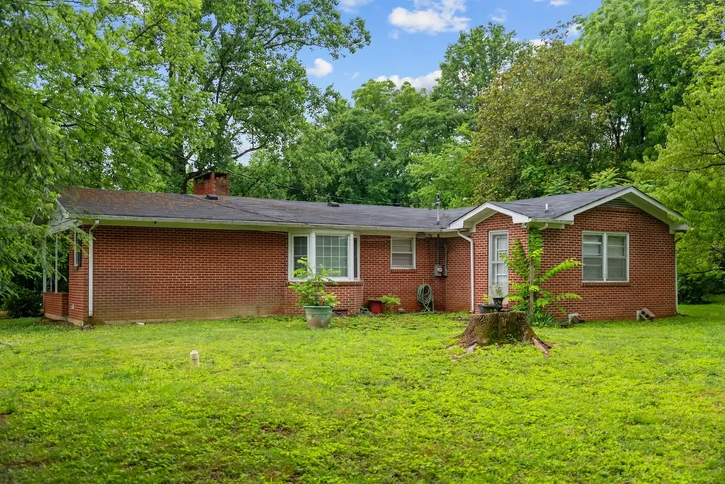 1200 N Salem Road Cookeville TN 38501