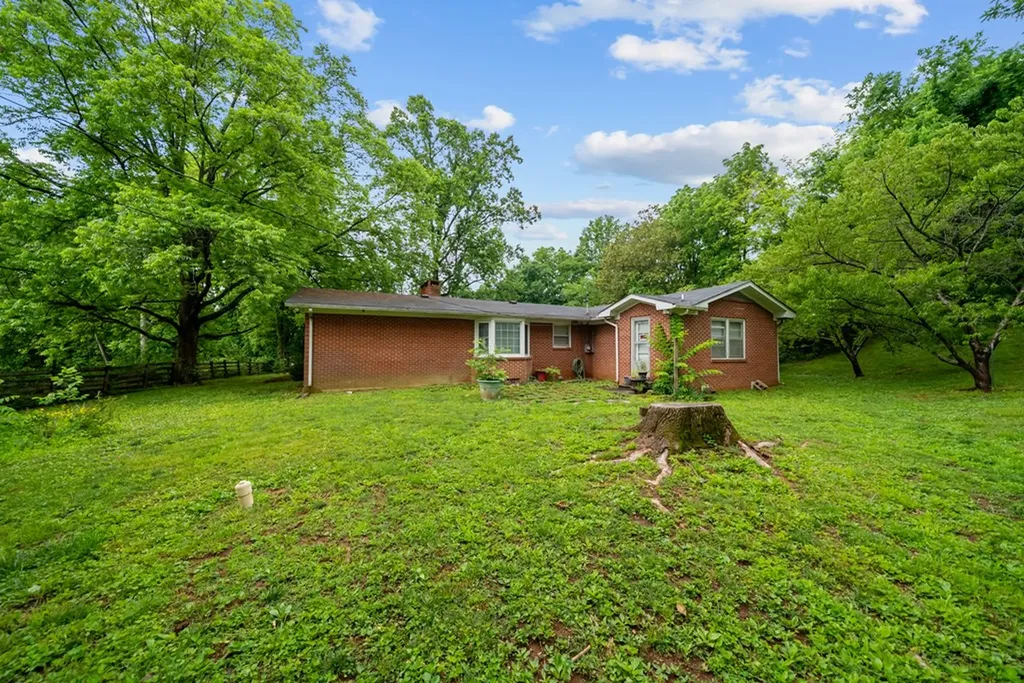 1200 N Salem Road Cookeville TN 38501