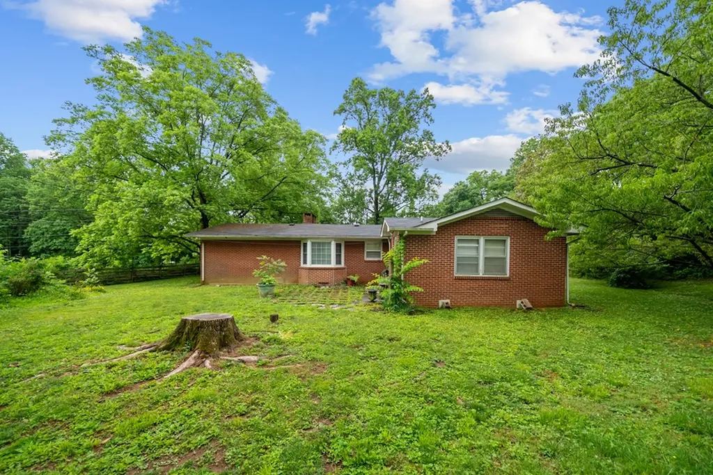1200 N Salem Road Cookeville TN 38501