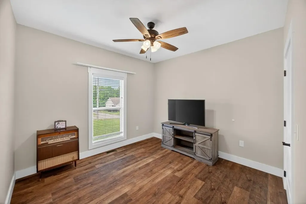 64 Perry Creek Drive Crossville TN 38572