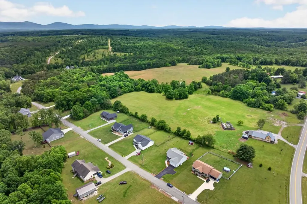 64 Perry Creek Drive Crossville TN 38572