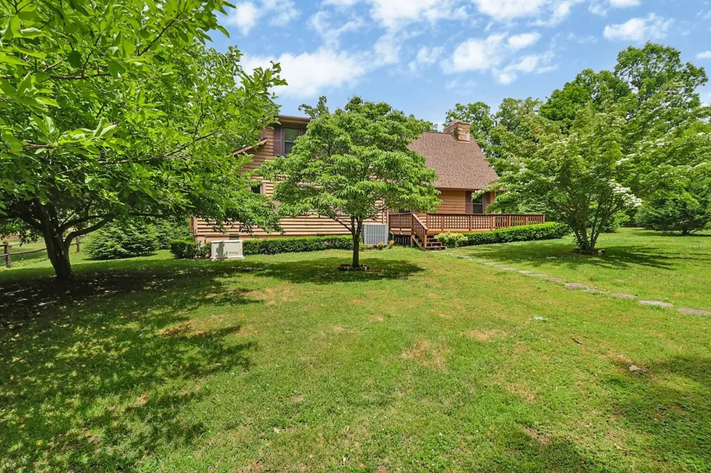 1072 Belmont Drive Monterey TN 38574