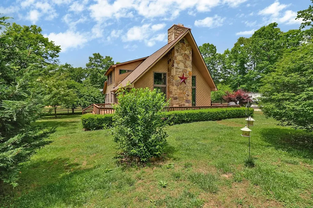 1072 Belmont Drive Monterey TN 38574