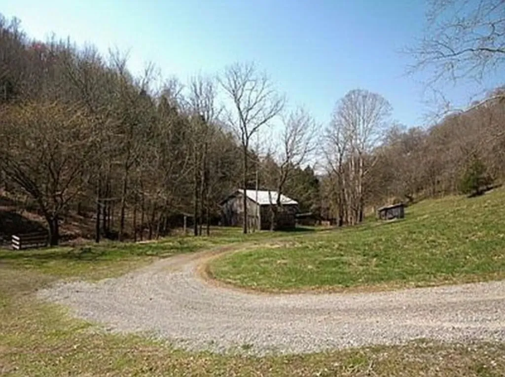 360 Spurlock Hollow Lane Gainesboro TN 38562